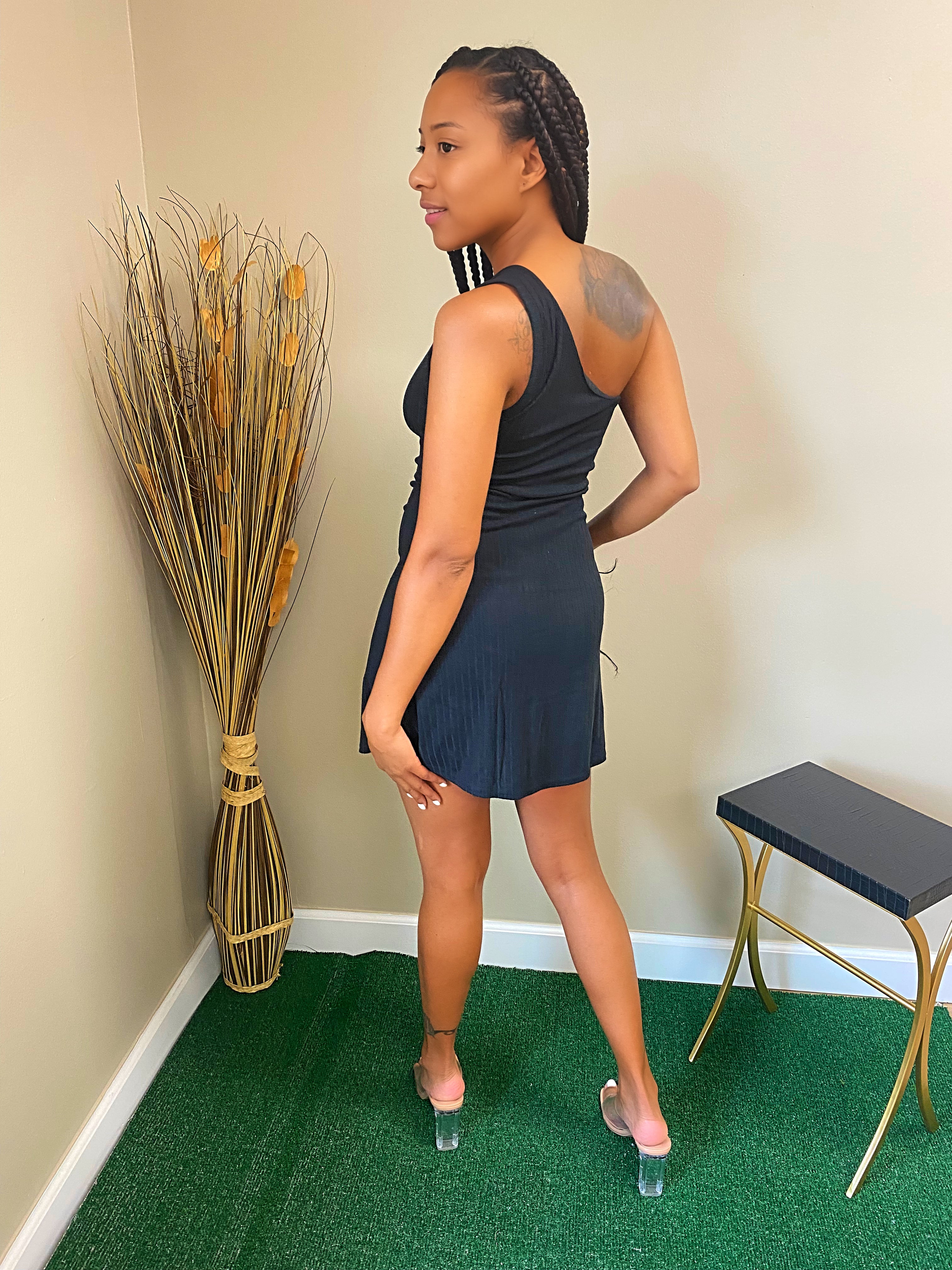 ON REPEAT ONE SHOULDER DRESS