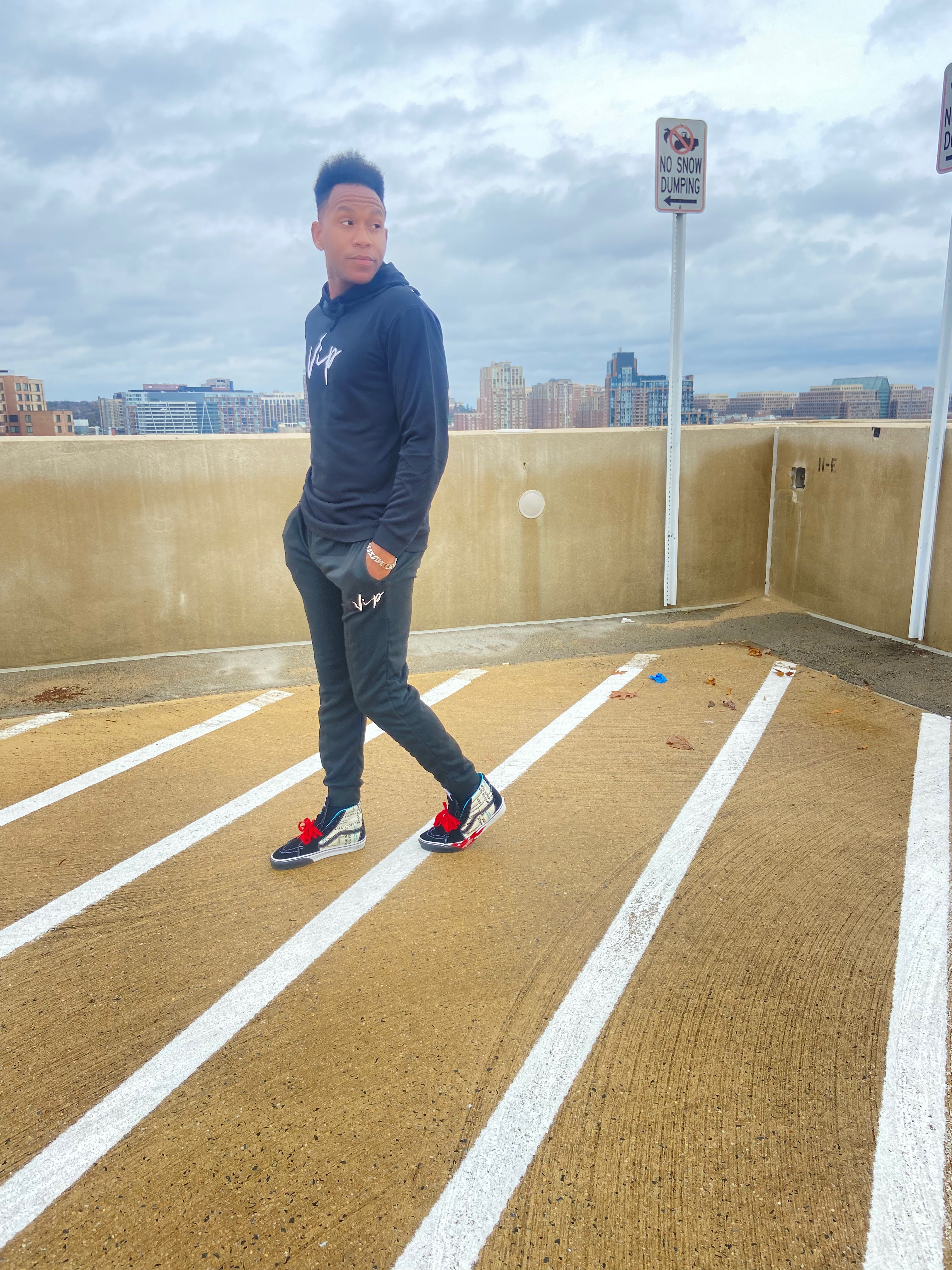 VIP SIGNATURE TRACK SUIT BLACK