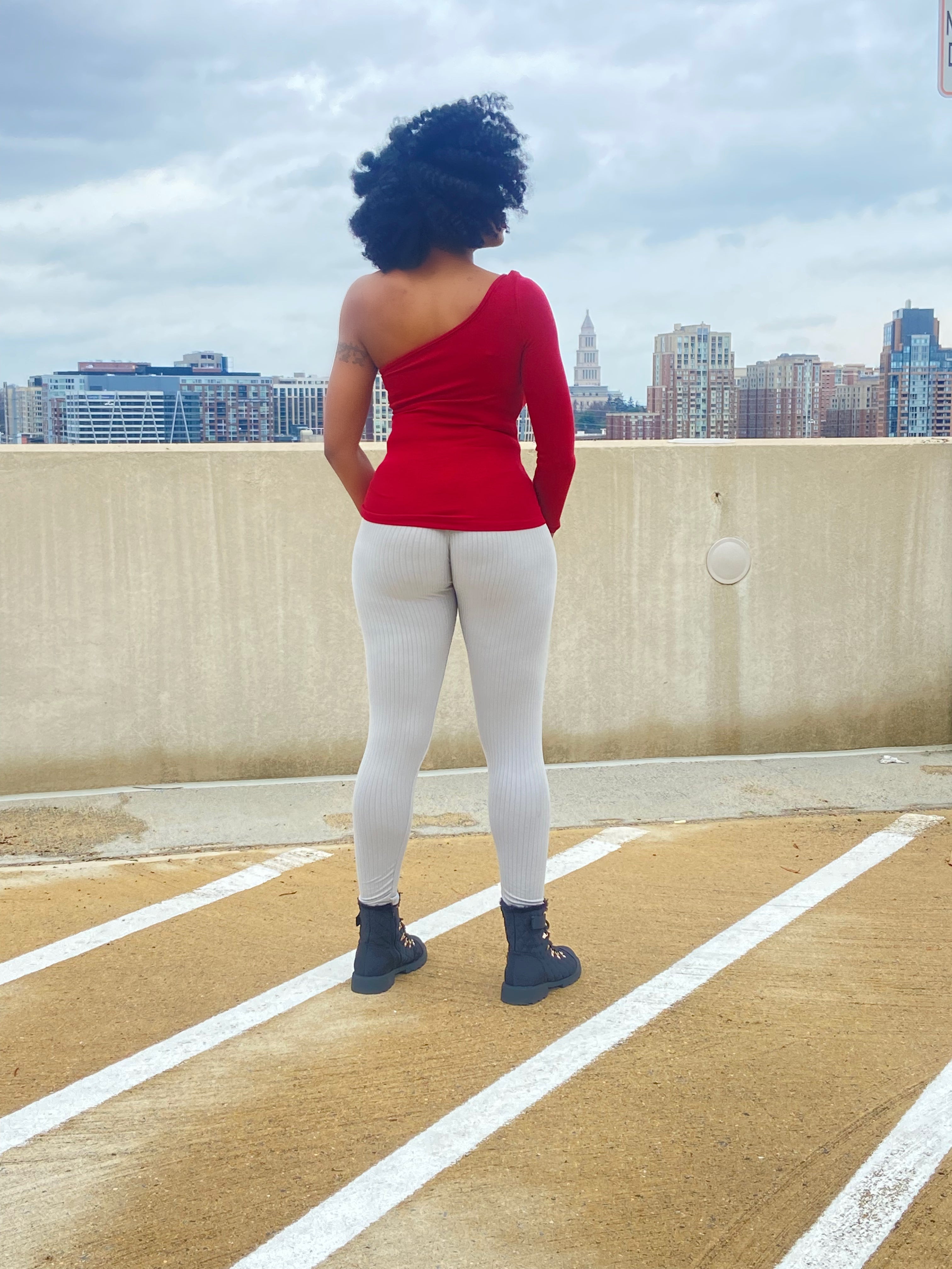 ONE SIDED RED RIBBED TOP