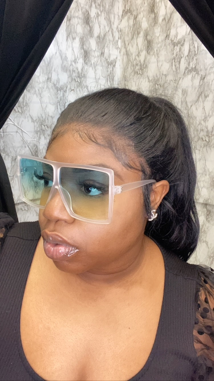 Tropical Chloe shades