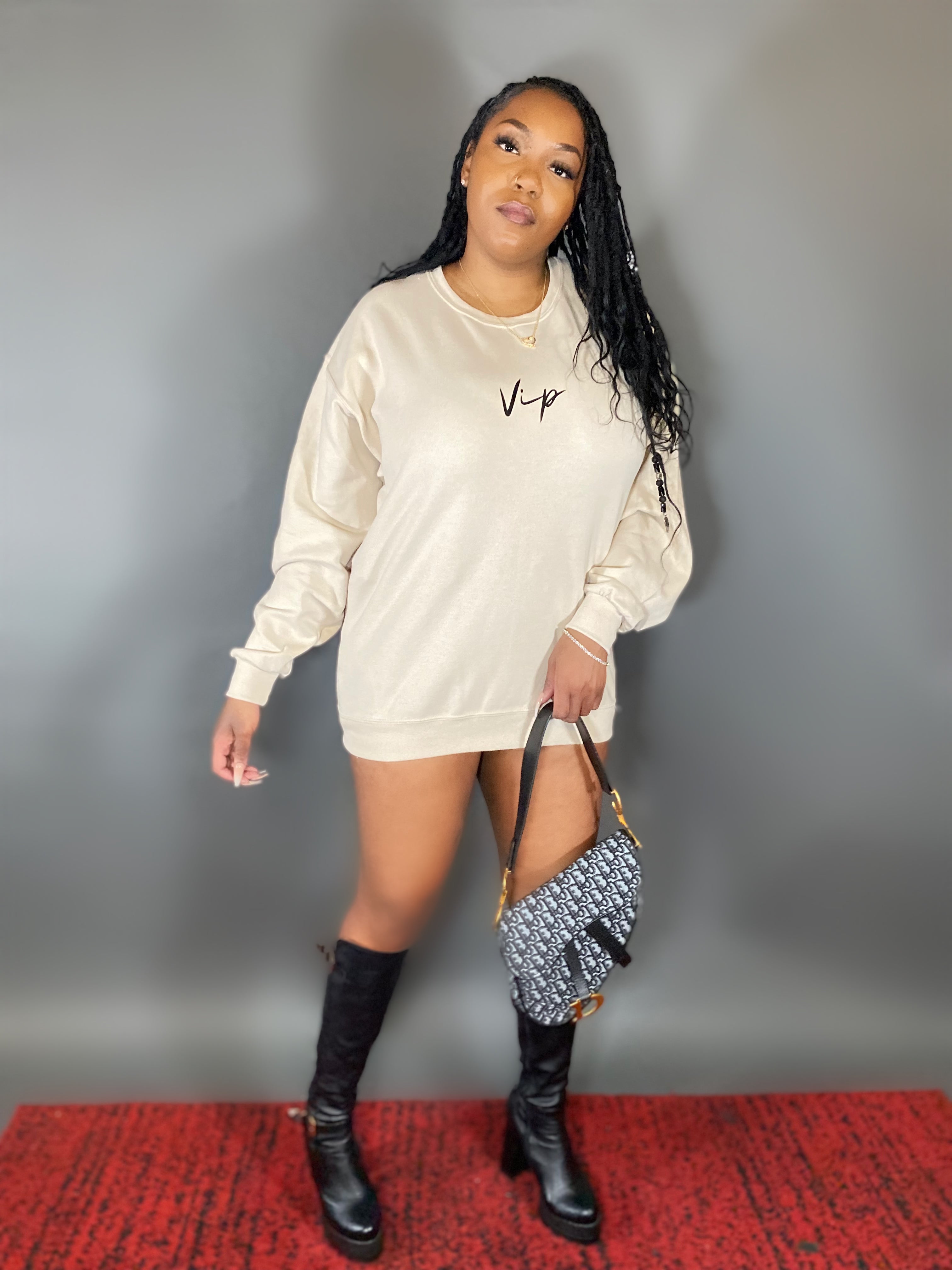 VIP SIGNATURE SWEATSHIRT