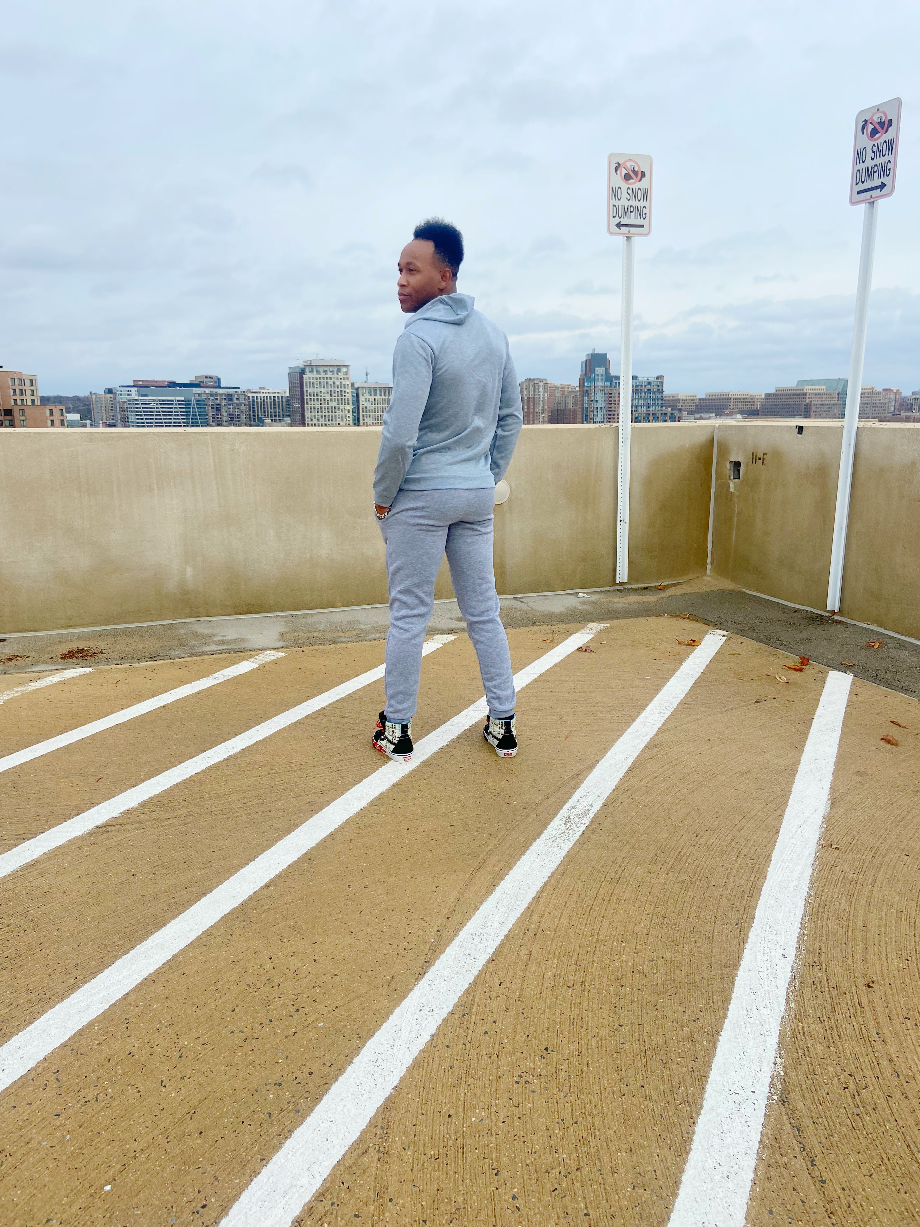 VIP SIGNATURE TRACKSUIT GREY